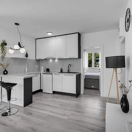 Mediterranean Living 3 Apartment Makarska